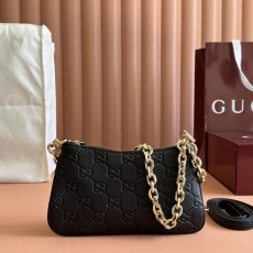 Gucci Hobo Bags